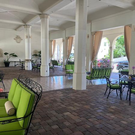 Blue Orchid Apartment-Palm Beach-Pool Exterior photo