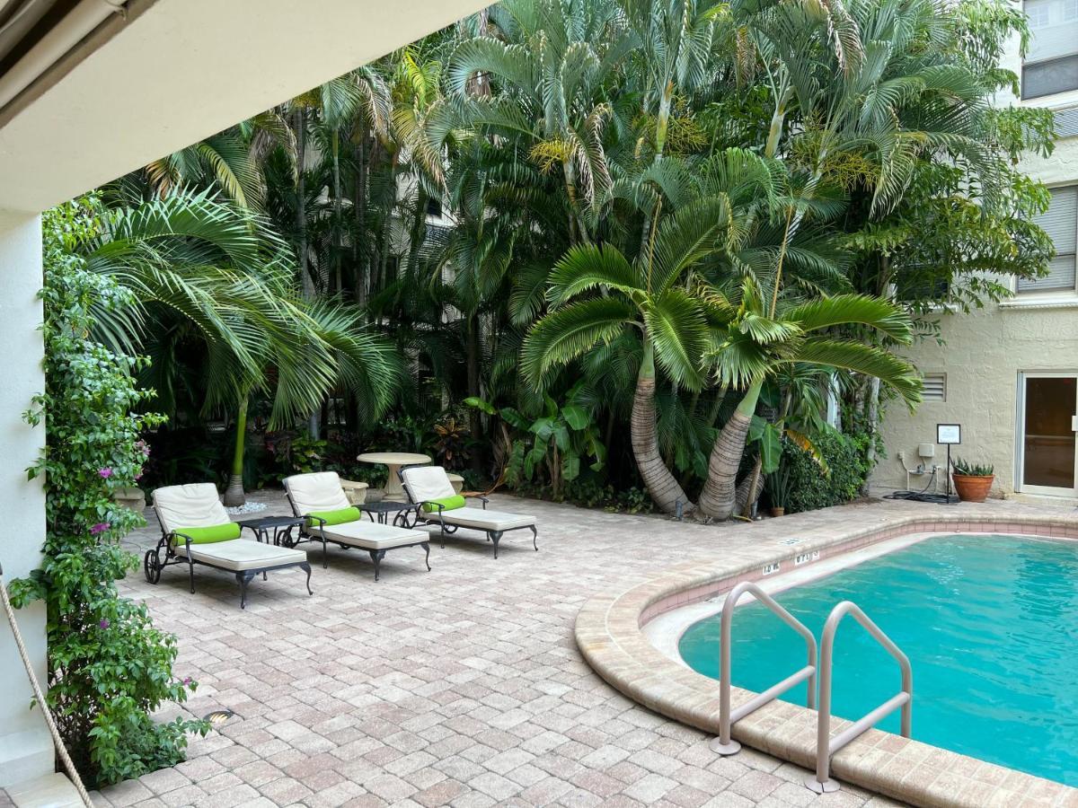 Blue Orchid Apartment-Palm Beach-Pool Exterior photo